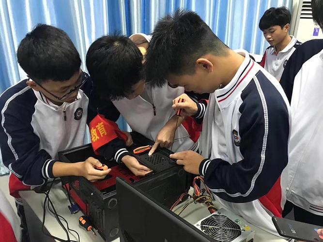 網(wǎng)絡(luò)技術(shù)相關(guān)專業(yè)知識,施工,管理,運維等能力和 web前后端開發(fā)能力