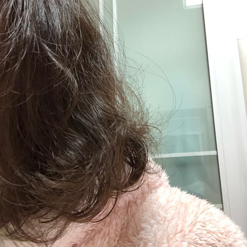洗發護發系列用的amino,之前買的櫻花限定一套,瓶子真的滿滿的少女心